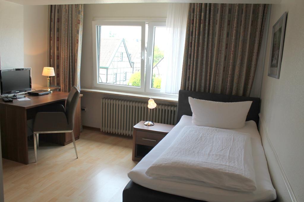 Haus Kastanienhof Hotel Mülheim an der Ruhr Buitenkant foto